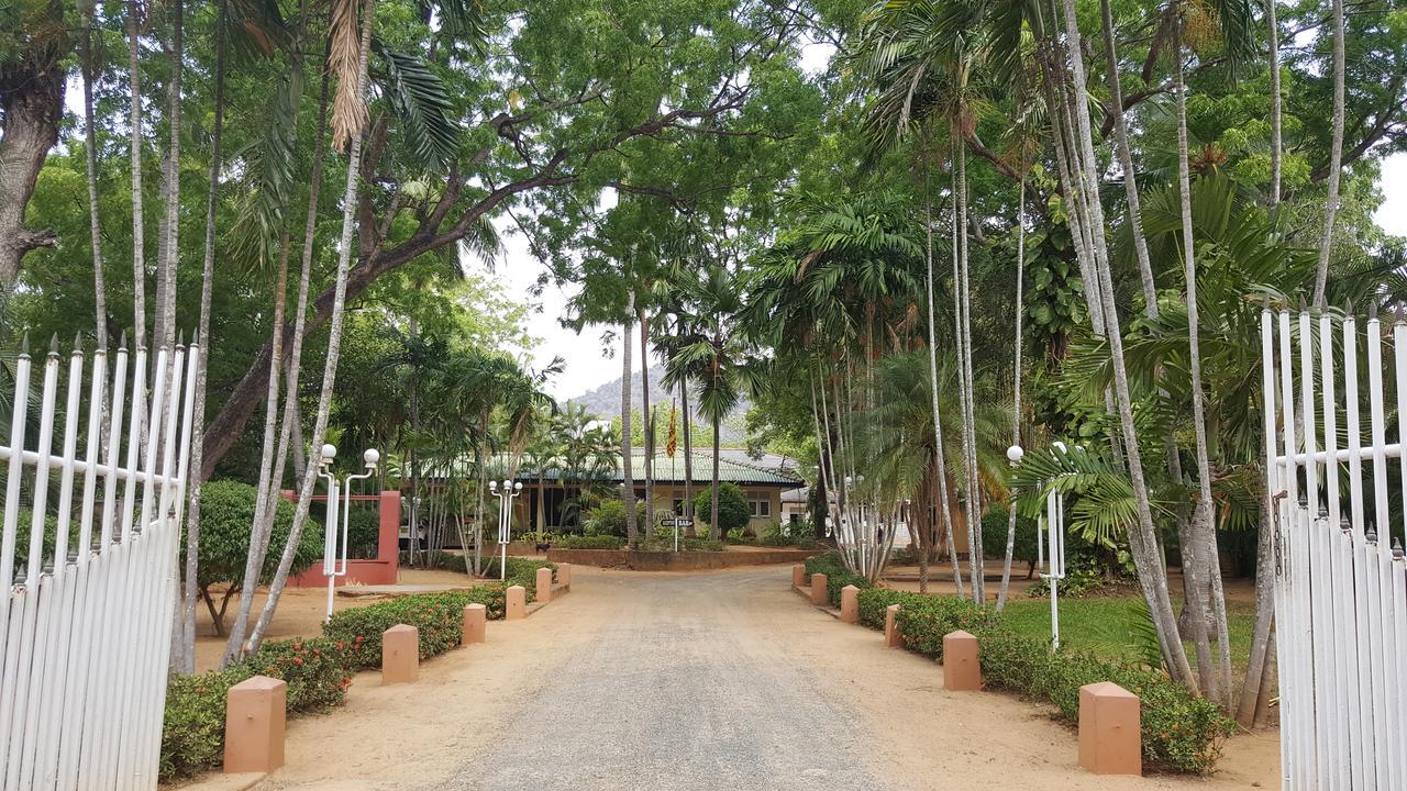Robinson Hotel กตรคาม ภายนอก รูปภาพ
